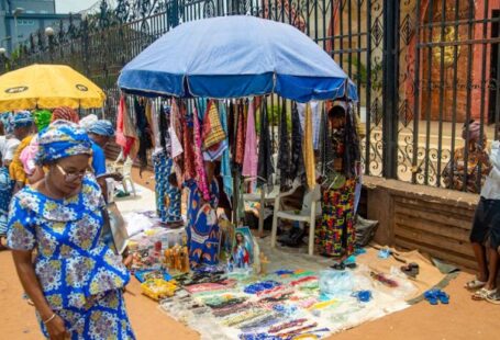 Personalized Shopping - Outside the Cathedral